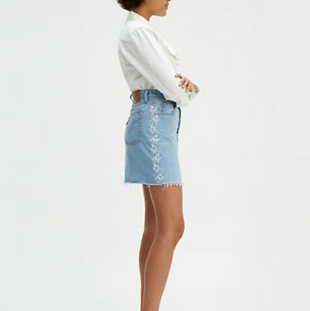 Levis Deconstructed Skirt - Picture 3 of 7